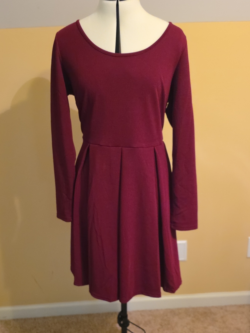 White Mark Burgundy Long Sleeve Scoop Neck Skater Dress